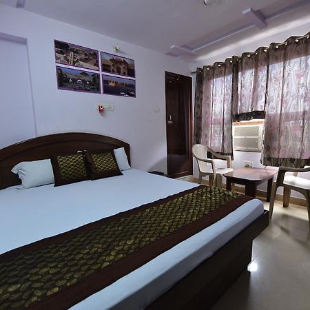 Hotel Mohit Palace Jaipur Eksteriør billede